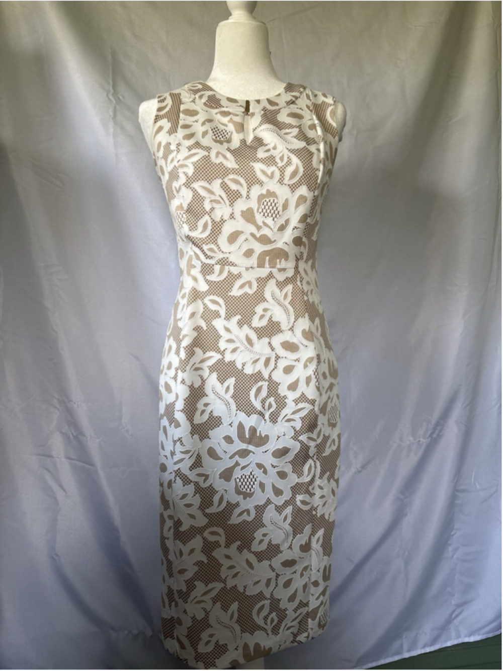 Kate and Lily Sleeveless Sheath Dress Size 4 White Tan Floral Lace Print Office